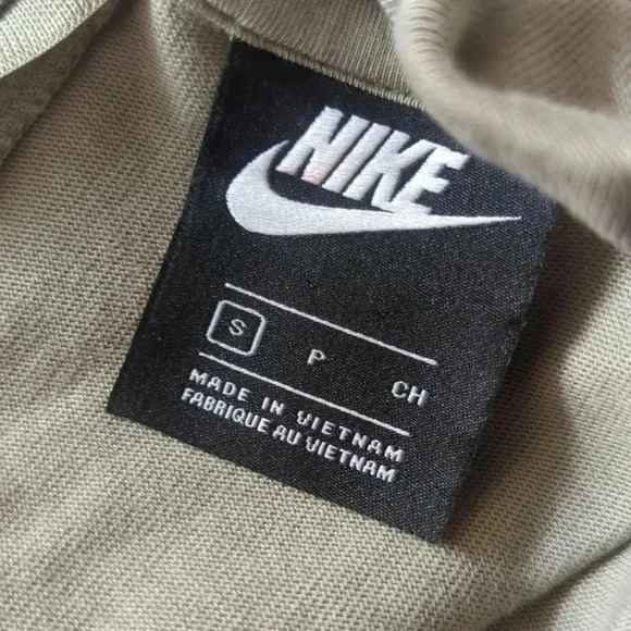 Nike Sportswear Mock neck Women's Sleeveless  Dress - Picture 8 of 9